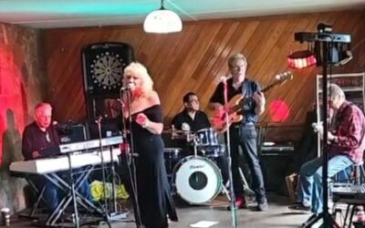 Live Music: Lucky Lizzy Band